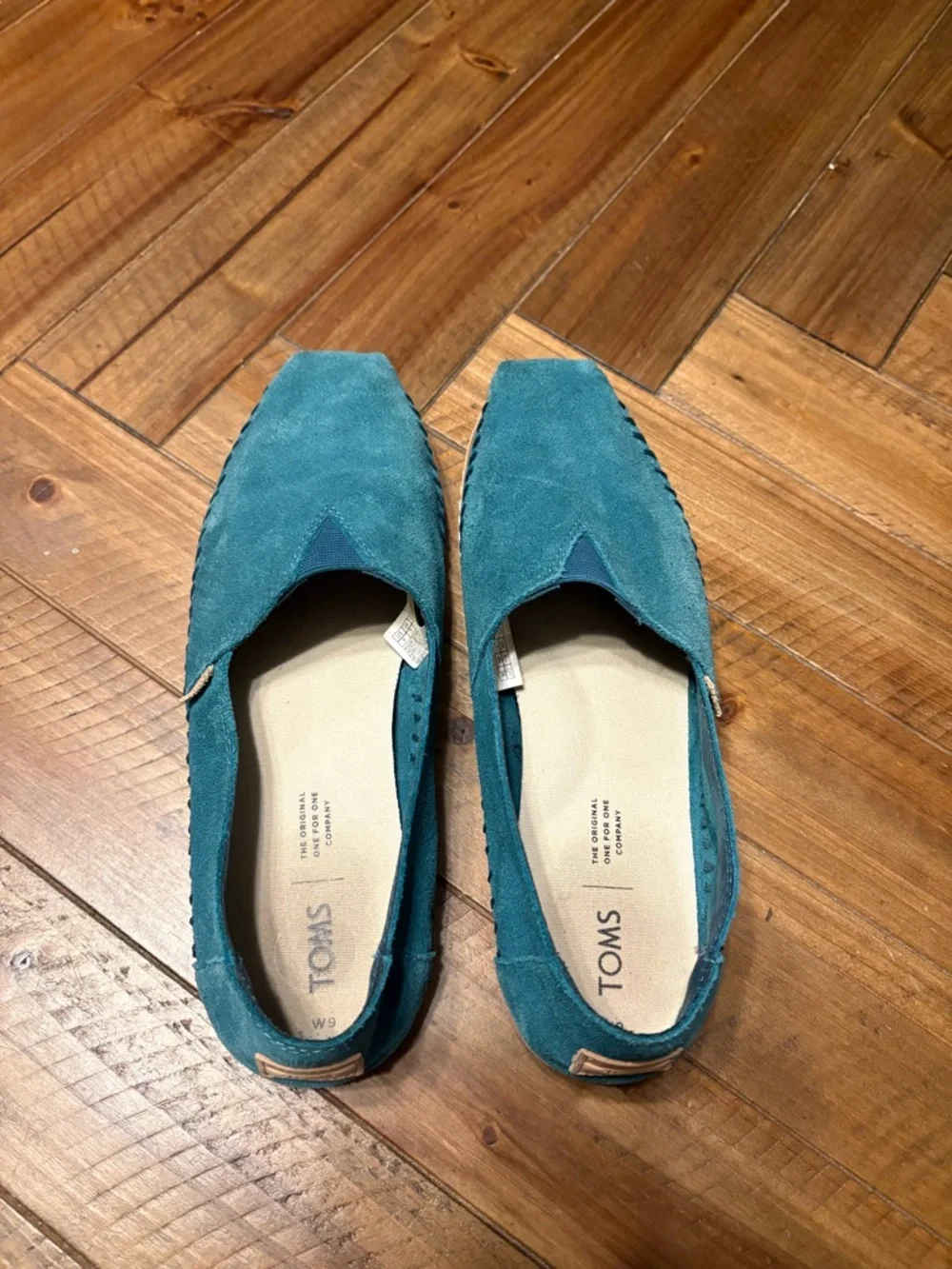 TOMS Women’s Teal Suede Moccasins /Espadrilles - Picture 2 of 8